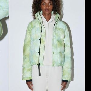 Aritzia super puff shorty